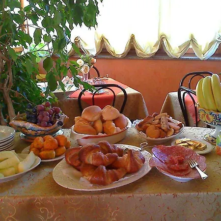 Marchese Sala Bed and Breakfast Αγκριτζέντο