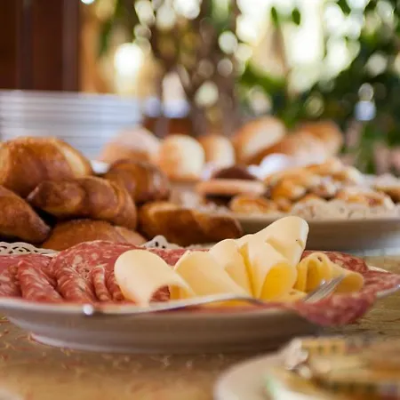 Bed & Breakfast Marchese Sala 2*