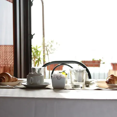 Bed & Breakfast Marchese Sala 2*