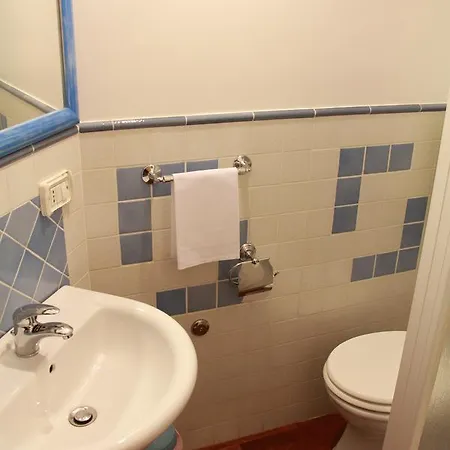 Marchese Sala Bed & Breakfast 2*